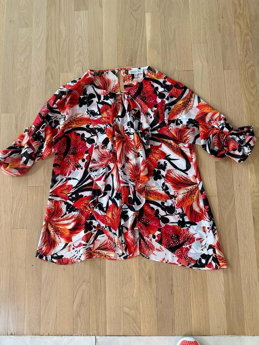 Jennifer Lopez Women's Floral Ruffle Keyhole Neck Chiffon Blouse - Picture 7 of 13